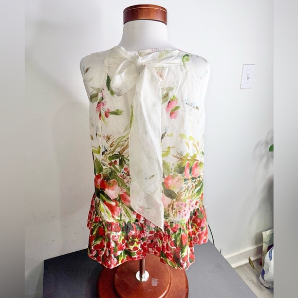Red Valentino White Strawberry Print Tie-Back Button-Down Tank - Picture 2 of 9